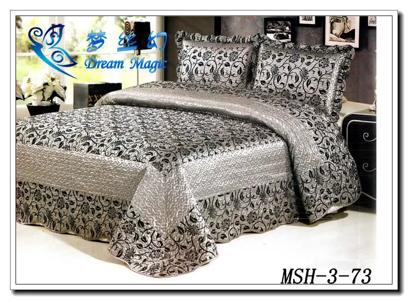 Blue and white porcelain series 3pcs 1* bedspread 2 *pillowcases Quilt Set Queen Quilted Bedspreads
Blue and white porcelain series 3pcs 1* bedspread 2 *pillowcases Quilt Set Queen Quilted Bedspreads