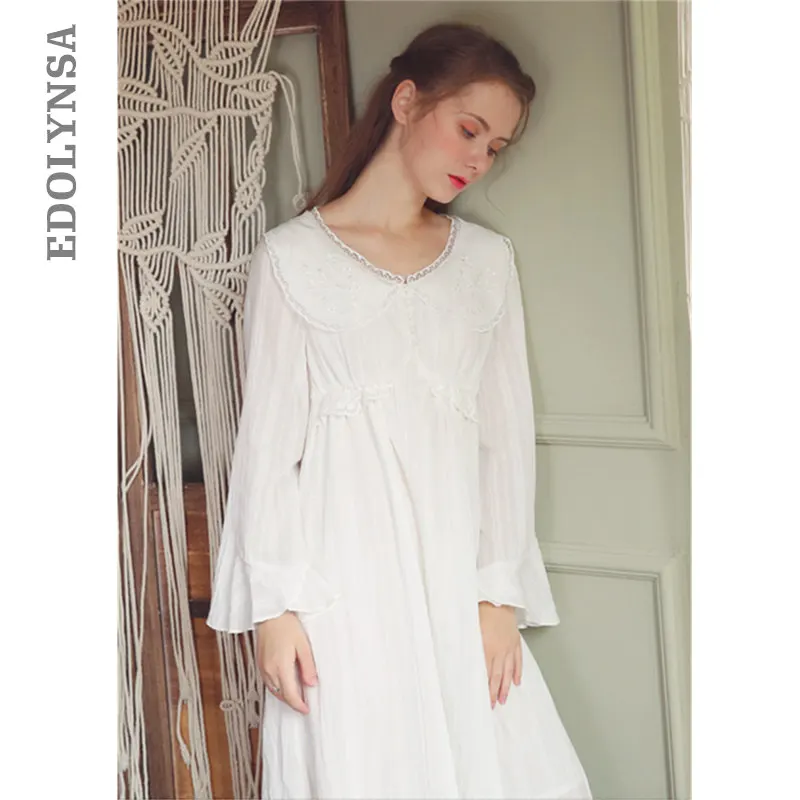 Retro Nightdress Long Sleeve Mid-Calf Home Wear Night Dress Cotton Nightgown Autumn Sleepwear Women Nightwear Night Shirt T363
Retro Nightdress Long Sleeve Mid-Calf Home Wear Night Dress Cotton Nightgown Autumn Sleepwear Women Nightwear Night Shirt T363