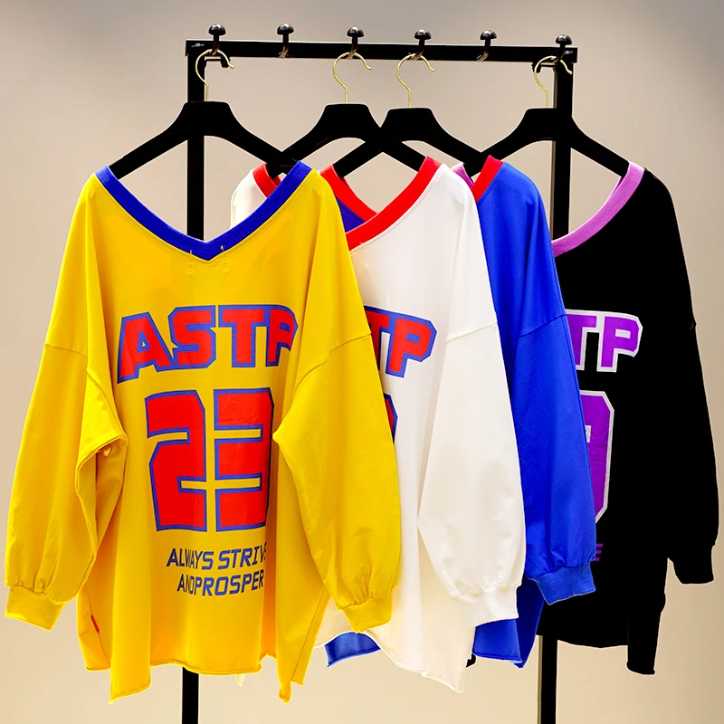 Women Korean Hit Color Spliced Sweatshirts Letter Print Batwing Sleeve Hoodies V Neck Irregular Long Sleeve Tees Shirt
Women Korean Hit Color Spliced Sweatshirts Letter Print Batwing Sleeve Hoodies V Neck Irregular Long Sleeve Tees Shirt