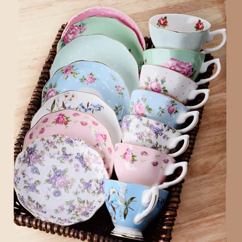 1 PC Ceramics Afternoon Black Coffee Tea Cup European Style Bone China Coffee Cups & Saucers Spoons Drinkware Set with Gift Box
1 PC Ceramics Afternoon Black Coffee Tea Cup European Style Bone China Coffee Cups & Saucers Spoons Drinkware Set with Gift Box
