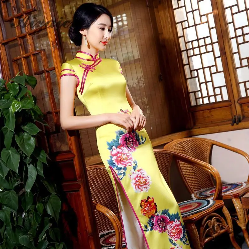 2018 Summer Sexy Chinese Style Silk Qipao Women Satin Cheongsam China Oriental Party Dress Traditional Flower Long Qi Pao
2018 Summer Sexy Chinese Style Silk Qipao Women Satin Cheongsam China Oriental Party Dress Traditional Flower Long Qi Pao