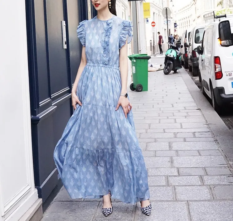 Blue fancy print LONG PRINTED RUFFLED DRESS cotton voile sleeveless with reffules Jewel neckine Slit Hem woman fashion
Blue fancy print LONG PRINTED RUFFLED DRESS cotton voile sleeveless with reffules Jewel neckine Slit Hem woman fashion