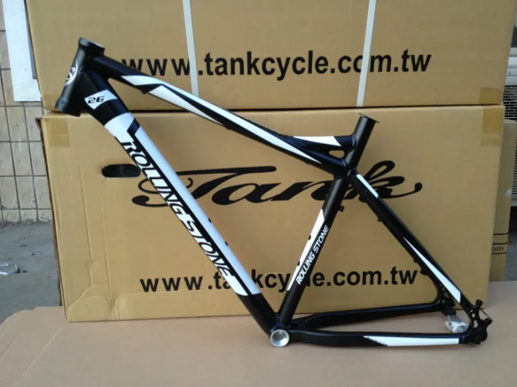 New Rolling Stone Alloy 26" MTB Frame Pro Race 200 20" disc brake with seat post and clamp
New Rolling Stone Alloy 26" MTB Frame Pro Race 200 20" disc brake with seat post and clamp