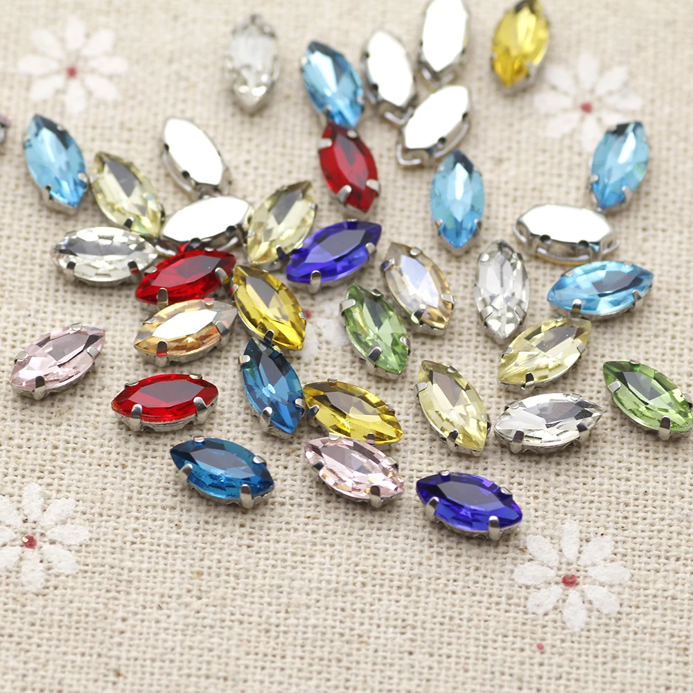 100pcs 4x8mm Mini Size Mix Color Navette Sew On Rhinestone With Claw Setting Silver Back Fancy Stone With Metal Claw With Holes
100pcs 4x8mm Mini Size Mix Color Navette Sew On Rhinestone With Claw Setting Silver Back Fancy Stone With Metal Claw With Holes