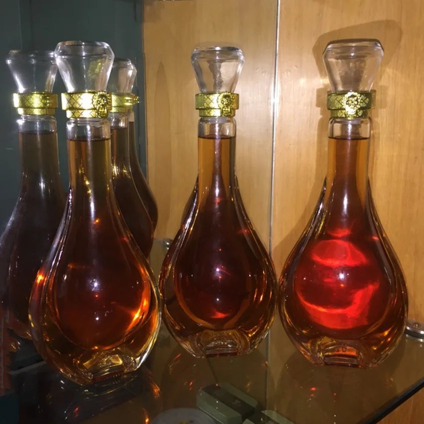 1PC Excellent Quality 500ml Glass Whiskey Liquor Wine Drinks Decanter Crystal Bottle Wine Carafe Beautiful Gift New JR 1094
1PC Excellent Quality 500ml Glass Whiskey Liquor Wine Drinks Decanter Crystal Bottle Wine Carafe Beautiful Gift New JR 1094