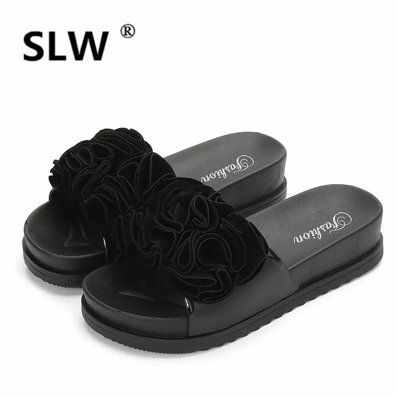 big size 41 wedges flower slides woman thick bottom platform shoes 2019 summer new hot beach slippers woman slip on shoes 
big size 41 wedges flower slides woman thick bottom platform shoes 2019 summer new hot beach slippers woman slip on shoes