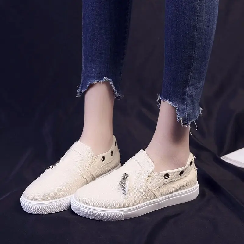 Plus size 43 2019 new women summer canvas shoes flat fashion denim sneakers breathable slip on solid color woman shoes
Plus size 43 2019 new women summer canvas shoes flat fashion denim sneakers breathable slip on solid color woman shoes