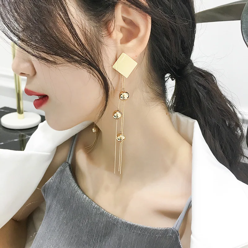 DREJEW Long Tassel Gold Silver Square Pearl Statement Earrings 2019 Fashion 925 Drop Earrings for Women Wedding Jewelry HE4111
DREJEW Long Tassel Gold Silver Square Pearl Statement Earrings 2019 Fashion 925 Drop Earrings for Women Wedding Jewelry HE4111