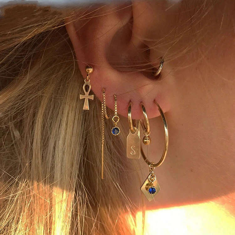 Qingwen Hoop Earring for Women Cartilage Godness Cross Heart Star Earring Gold Color Hoop Earrings Jewelry Gift for Girls CE0934
Qingwen Hoop Earring for Women Cartilage Godness Cross Heart Star Earring Gold Color Hoop Earrings Jewelry Gift for Girls CE0934