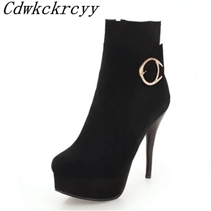 Women Boots winter New style Super heel Fine heel Round head Waterproof Cashmere Non-slip Wear-resisting black Short boots 34-48
Women Boots winter New style Super heel Fine heel Round head Waterproof Cashmere Non-slip Wear-resisting black Short boots 34-48