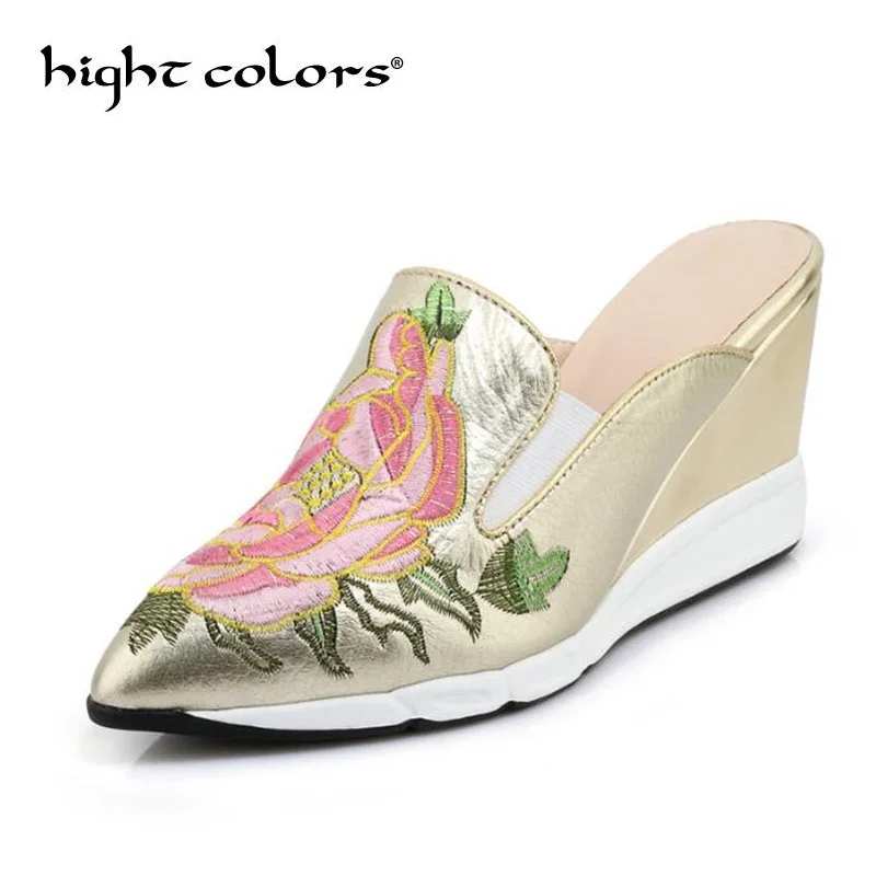 Summer style new embroidery wedge slides female British fashion wear half slippers platform genuine leather high heel shoes
Summer style new embroidery wedge slides female British fashion wear half slippers platform genuine leather high heel shoes