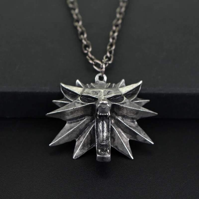 2017 New The Witcher 3 Wild Hunt Medallion Chain Silver WOLF Head Pendant Necklace Free Shipping
2017 New The Witcher 3 Wild Hunt Medallion Chain Silver WOLF Head Pendant Necklace Free Shipping