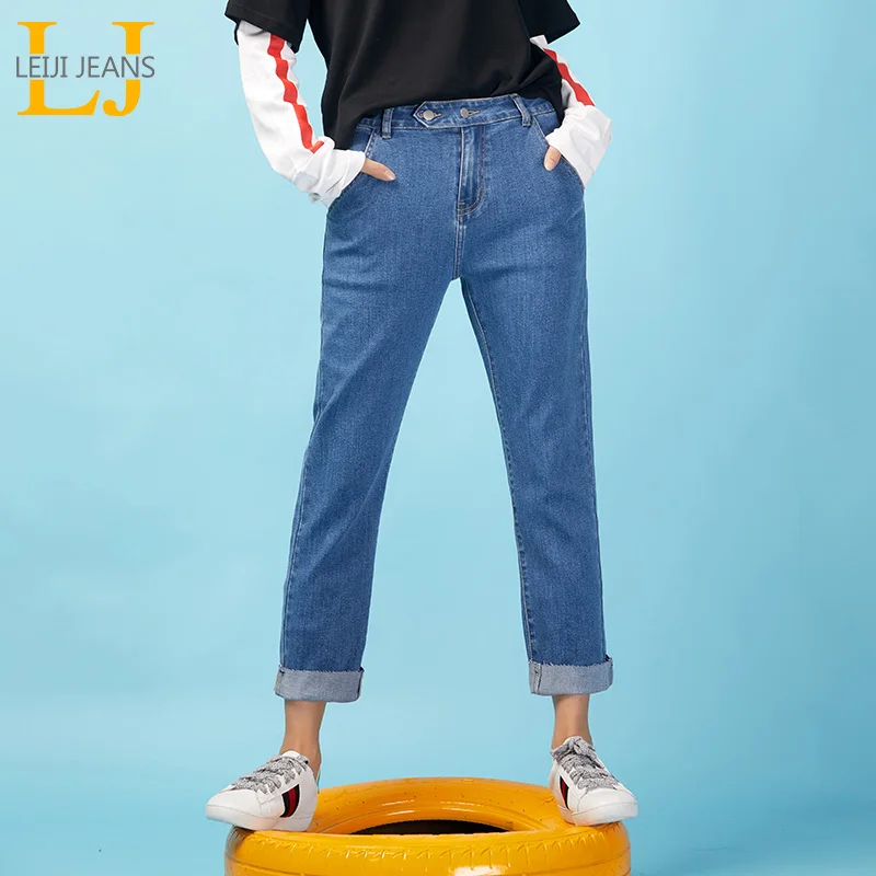 LEIJIJEASN New Arrival Spring plus size mid waist ankle length blue loose straight casual jeans for women Featured button jeans
LEIJIJEASN New Arrival Spring plus size mid waist ankle length blue loose straight casual jeans for women Featured button jeans