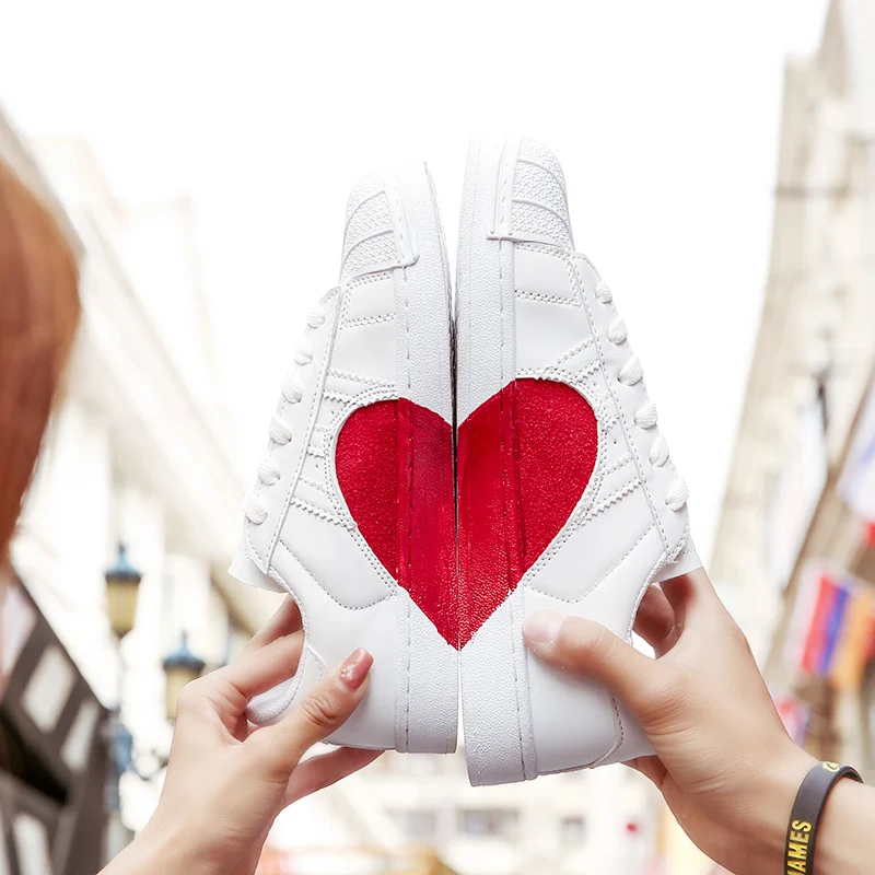New Unisex skateboarding shoes lovely sneakers litghtweight white shoes zapatos de hombre outdoor boots
New Unisex skateboarding shoes lovely sneakers litghtweight white shoes zapatos de hombre outdoor boots