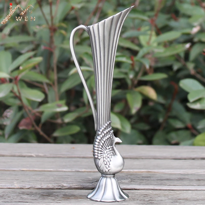 2016 new arrival pewter plated metal flower vase for home decoration peacock vase
2016 new arrival pewter plated metal flower vase for home decoration peacock vase