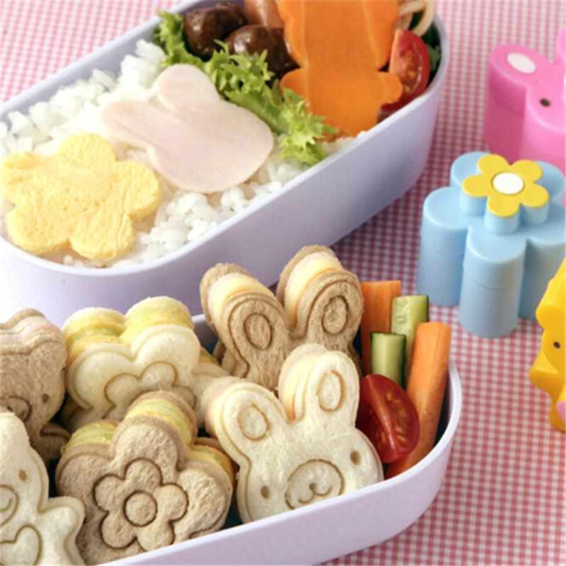 

3 Pcs/Pack Cute Cartoon Sandwich Cutters Cookie Cutter Shapes Set Plastic Bento Cutter Tool Molds Bread Biscuit Embossed Device