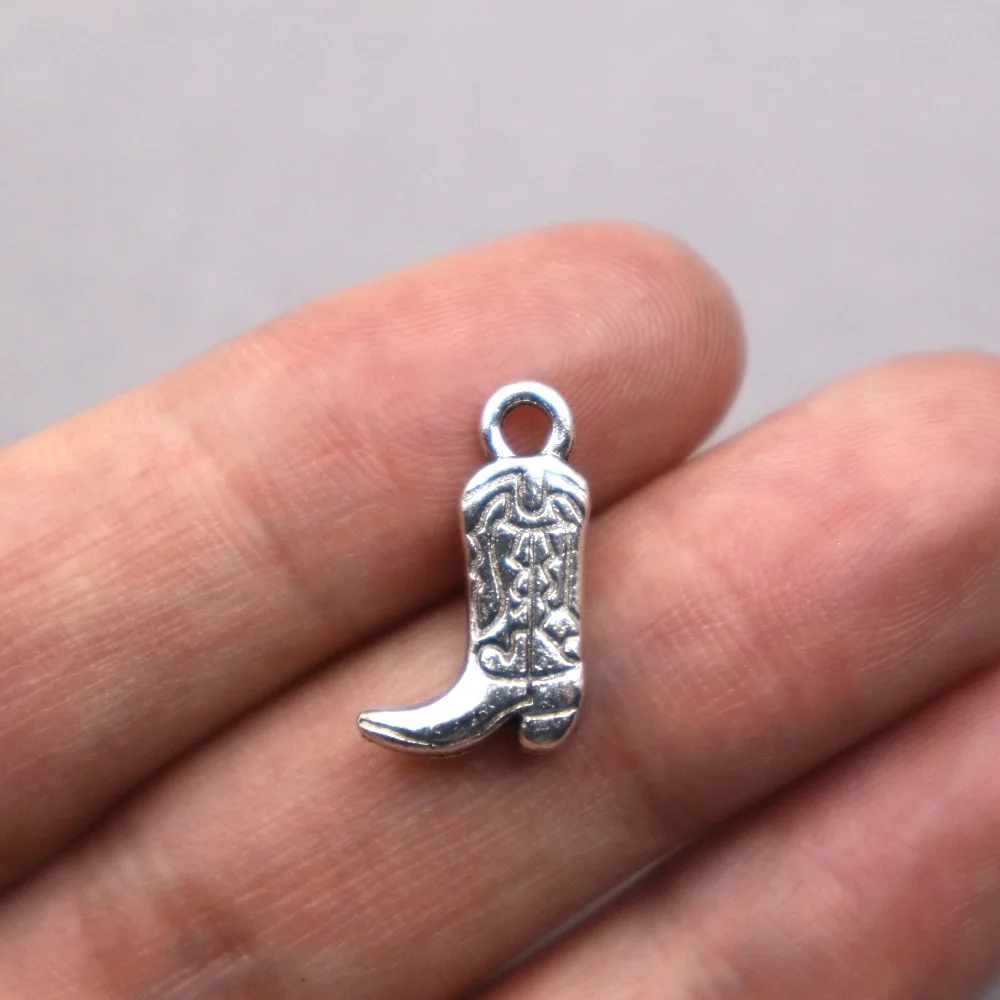 15Pcs Antique Silver Color Metal Alloy Vintage Boots Shoes Charms For Jewelry making 19*11mm
15Pcs Antique Silver Color Metal Alloy Vintage Boots Shoes Charms For Jewelry making 19*11mm
