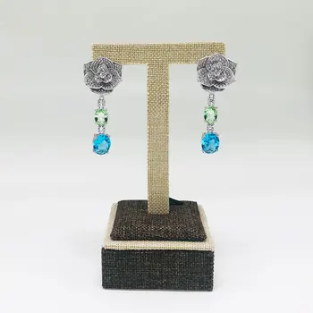 Viennois Rose Gold / Silver Color Drop Earrings For Women AAA Blue Pink Zircon Plant Earrings Female Wedding Party Jewelry 2018
Viennois Rose Gold / Silver Color Drop Earrings For Women AAA Blue Pink Zircon Plant Earrings Female Wedding Party Jewelry 2018