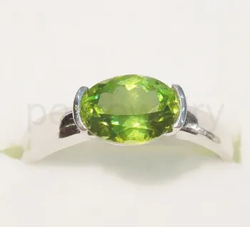 Peridot ring Natural real peridot Men ring Women rings 0.95CT gemstone 925 sterling silver Handworked rings #X991610
Peridot ring Natural real peridot Men ring Women rings 0.95CT gemstone 925 sterling silver Handworked rings #X991610
