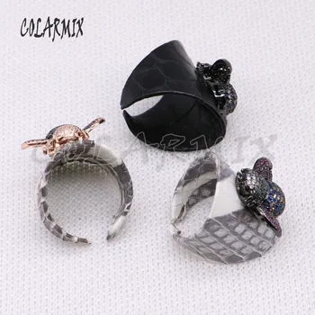 Fashion snakeskin rings with tiny zircon Bugs rings Mix color leather rings wholesale jewelry gift for lady 4071
Fashion snakeskin rings with tiny zircon Bugs rings Mix color leather rings wholesale jewelry gift for lady 4071