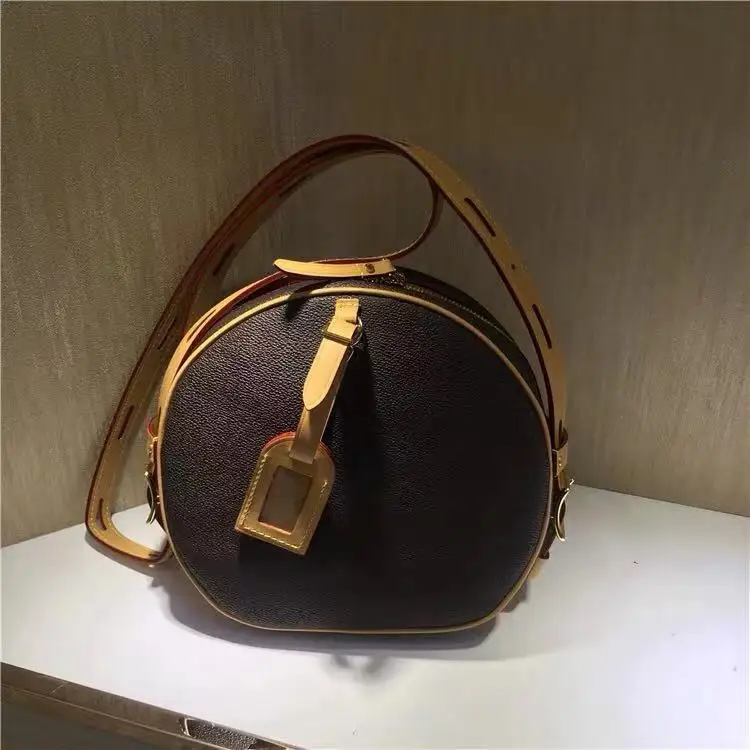 100% Genuine Leather Luxury Handbags Women Bags Designer Crossbody Bags For Women Famous Brand Runway free shipping
100% Genuine Leather Luxury Handbags Women Bags Designer Crossbody Bags For Women Famous Brand Runway free shipping