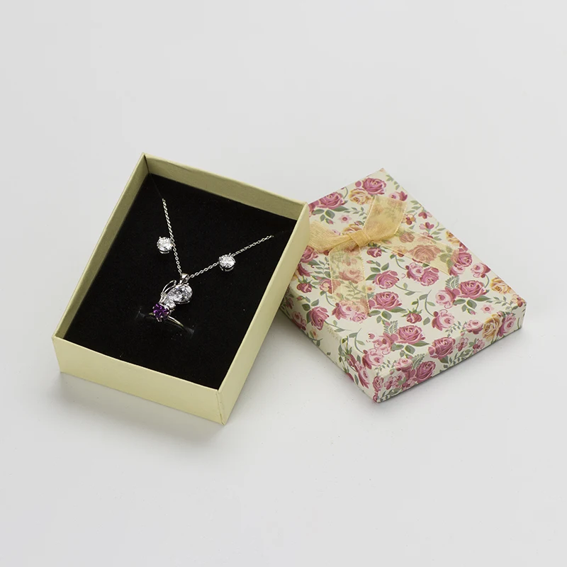 Gift Box Jewelry Package 16PCs Flower Floral Bowknot Bracelet Jewelry Boxes Mixed Colors Storage Box 7x9x3cm Black Sponge
Gift Box Jewelry Package 16PCs Flower Floral Bowknot Bracelet Jewelry Boxes Mixed Colors Storage Box 7x9x3cm Black Sponge