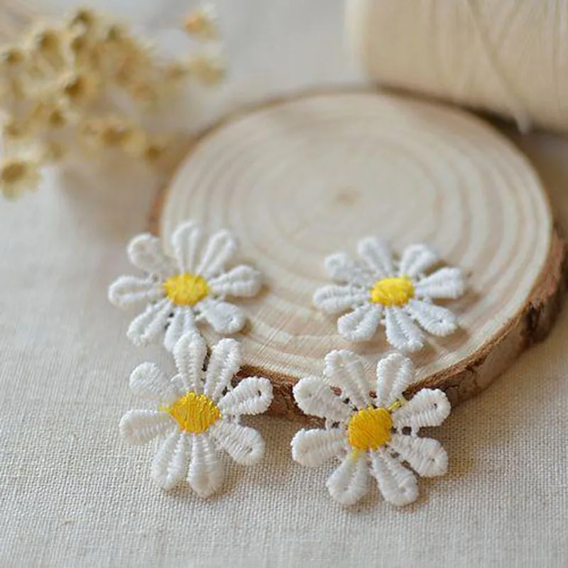 20Pieces Daisy Flower Lace Applique 2.8cm Embroidery Polyester Headband Hair Lace Patch Trim For DIY Dress Edge
20Pieces Daisy Flower Lace Applique 2.8cm Embroidery Polyester Headband Hair Lace Patch Trim For DIY Dress Edge