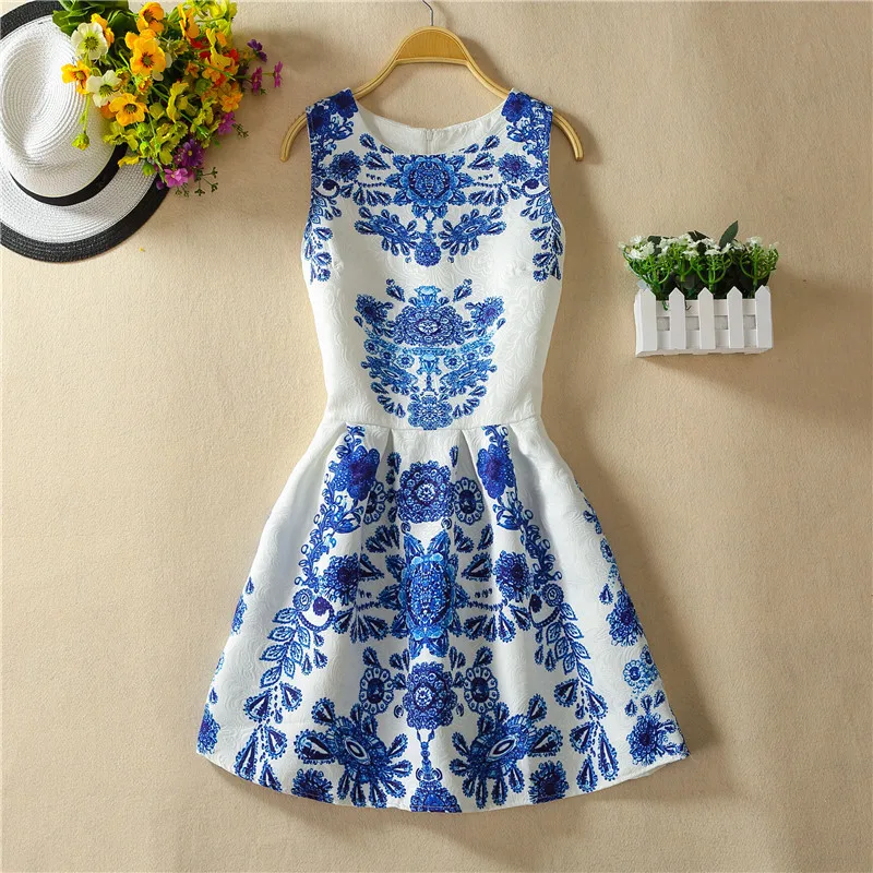 2019 New blue and white dress / Owl / Castle / flower print dress Sleeveless Women Summer Style Dres Bottoming Dress
2019 New blue and white dress / Owl / Castle / flower print dress Sleeveless Women Summer Style Dres Bottoming Dress