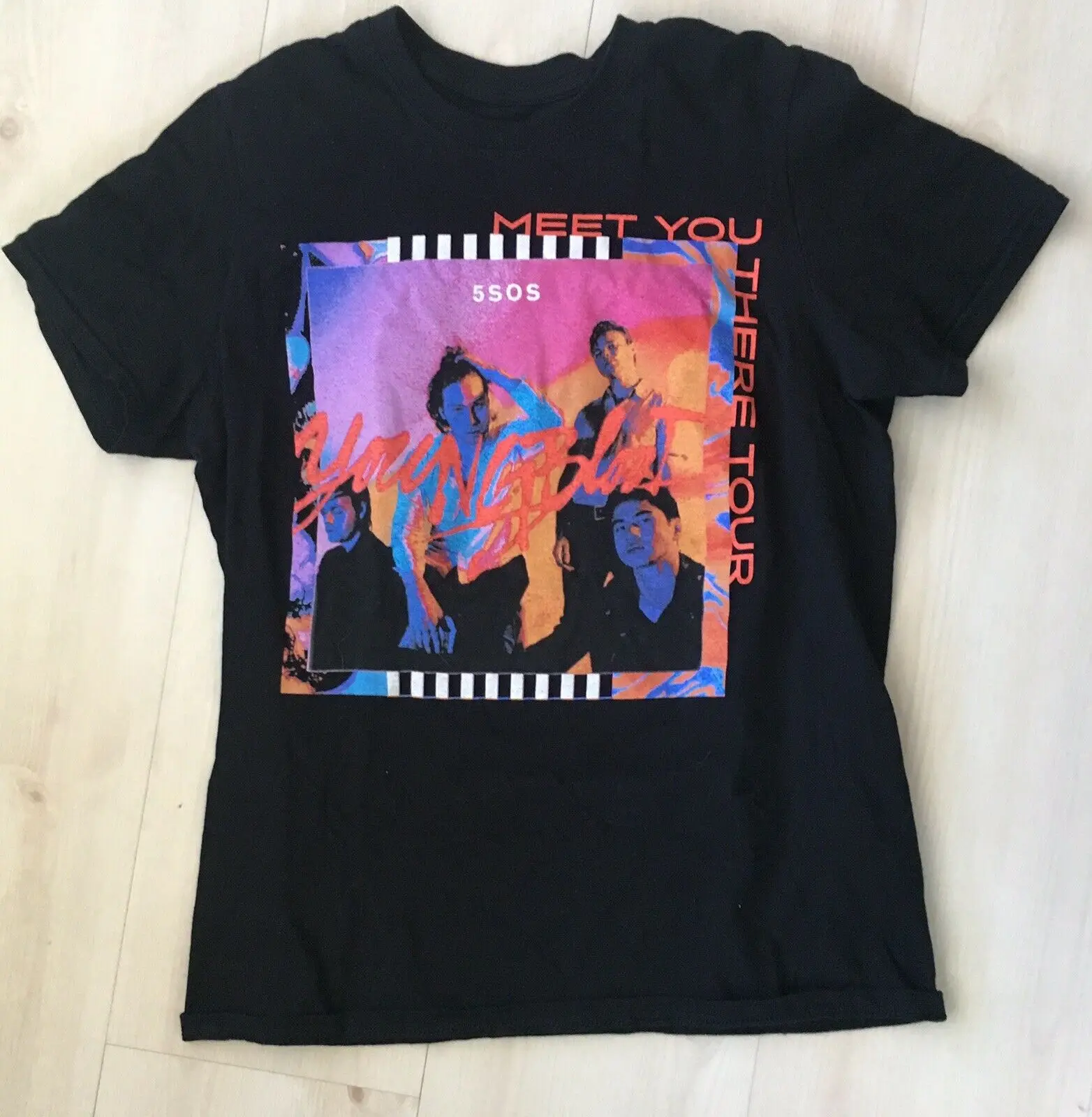 5 SOS Seconds Of Summer Meet You There Youngblood 2018 Tour Shirt Small Genuine 2019 Short Sleeve Cotton T Shirts Man Clothing
5 SOS Seconds Of Summer Meet You There Youngblood 2018 Tour Shirt Small Genuine 2019 Short Sleeve Cotton T Shirts Man Clothing