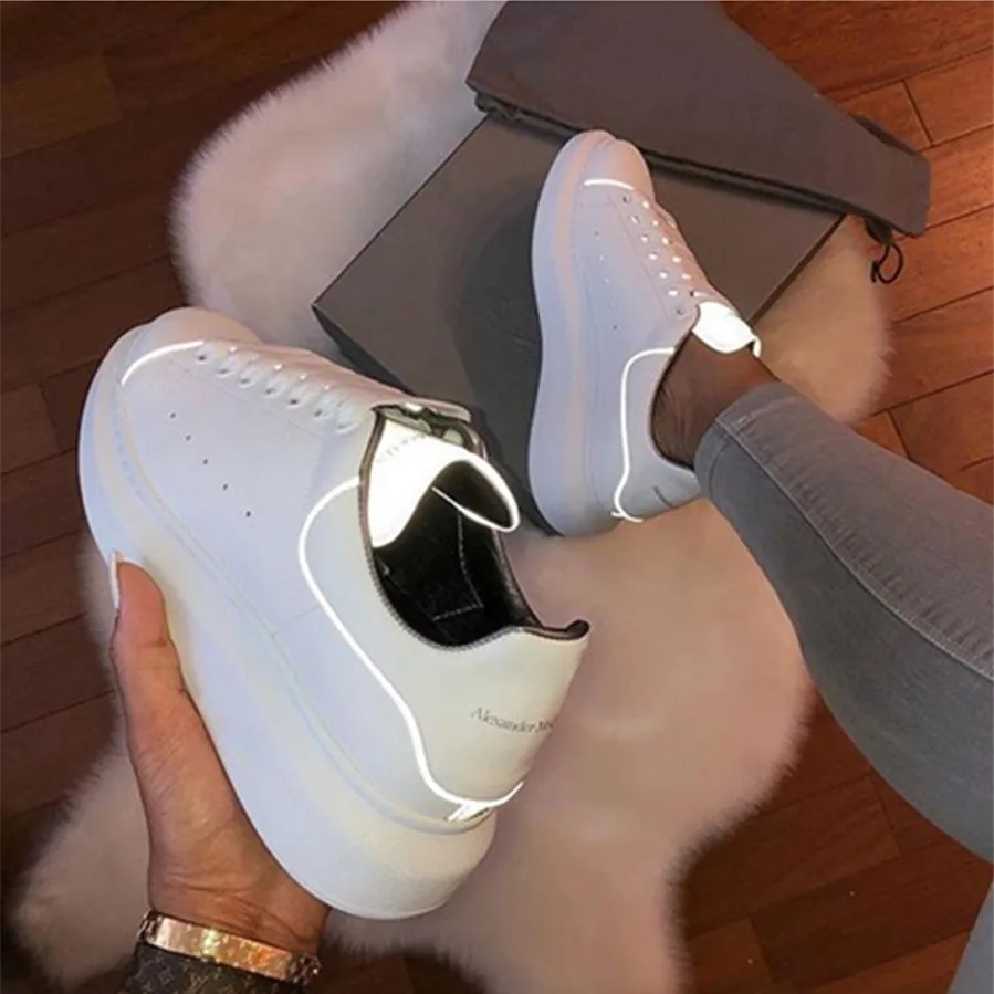 women Casual Shoes brand fashion Reflective Strip Ladies sneakers Vulcanized Shoes Platform Ladies Lace-up Comfortable white
women Casual Shoes brand fashion Reflective Strip Ladies sneakers Vulcanized Shoes Platform Ladies Lace-up Comfortable white