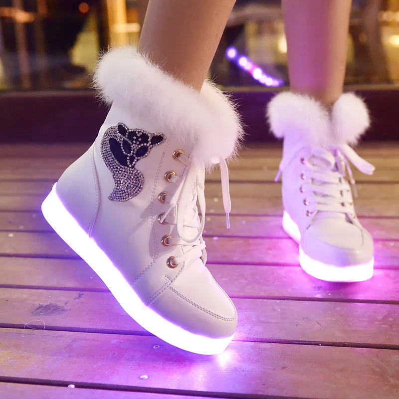 

2021 Fleece Snow Boots Women UBS LED Light Shoes Casual Rabbit Hair Ankle Boots Shoes Winter Boots Warm Ladies Flat Shoes Mujer