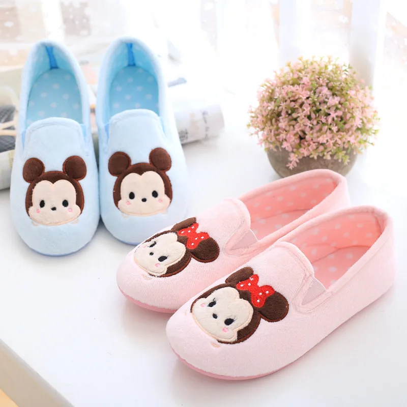 Disney girl flat shoes spring and autumn home soft shoes plush slippers children home shoes non-slip
Disney girl flat shoes spring and autumn home soft shoes plush slippers children home shoes non-slip