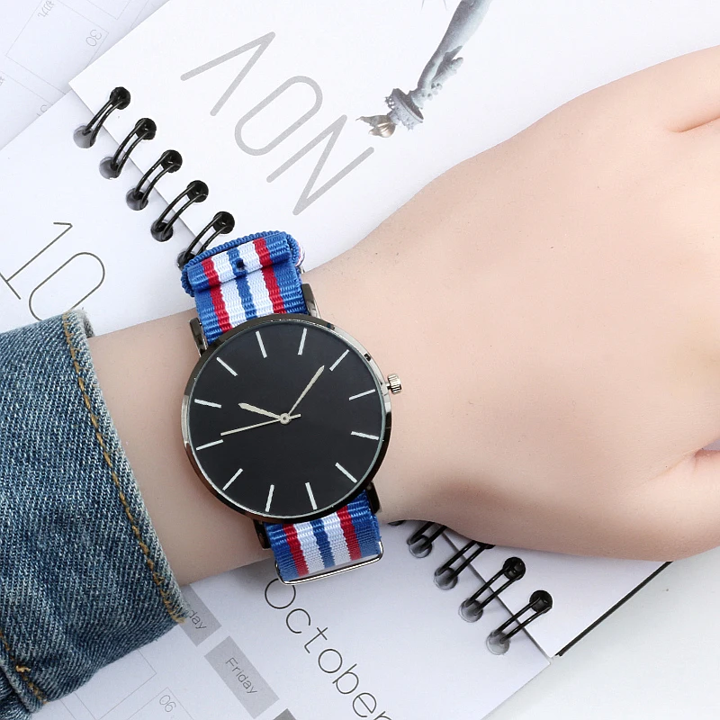 Fashion Black Large Dial Men's Watch Casual Color Striped Canvas Strap Watch Couple Clock Women's Quartz Wristwatch Jewelry Hots
Fashion Black Large Dial Men's Watch Casual Color Striped Canvas Strap Watch Couple Clock Women's Quartz Wristwatch Jewelry Hots
