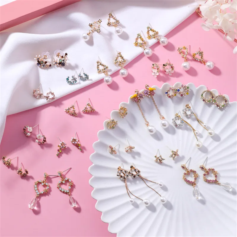 21 Style Gold Color Garland Circle Women's Drop Earrings 2019 New Fashion Flowers Fresh Girl Petals Shell Stud Earrings Jewelry
21 Style Gold Color Garland Circle Women's Drop Earrings 2019 New Fashion Flowers Fresh Girl Petals Shell Stud Earrings Jewelry