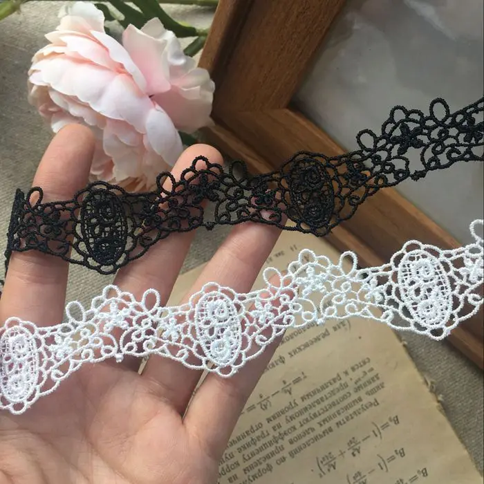 Vintage Chinese style palace polyester water soluble lace DIY clothing dress skirt decorative stitching material
Vintage Chinese style palace polyester water soluble lace DIY clothing dress skirt decorative stitching material