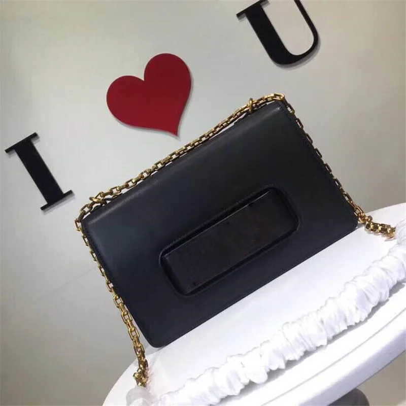 Cheap women crossbody shoulder bag metal chain ladies real leather messenger bags latest fashion boutique flip-over handbag 2019
Cheap women crossbody shoulder bag metal chain ladies real leather messenger bags latest fashion boutique flip-over handbag 2019