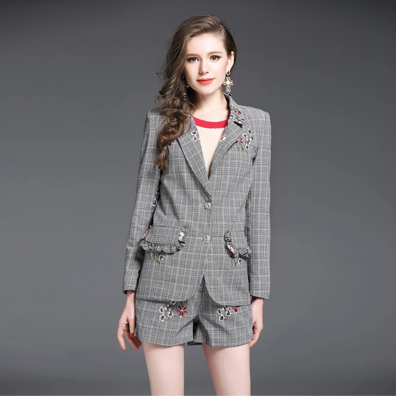 New autumn outfit women embroidered blazer coat suits grid orint short pants suit office lady costume design clothing set 2 pcs
New autumn outfit women embroidered blazer coat suits grid orint short pants suit office lady costume design clothing set 2 pcs
