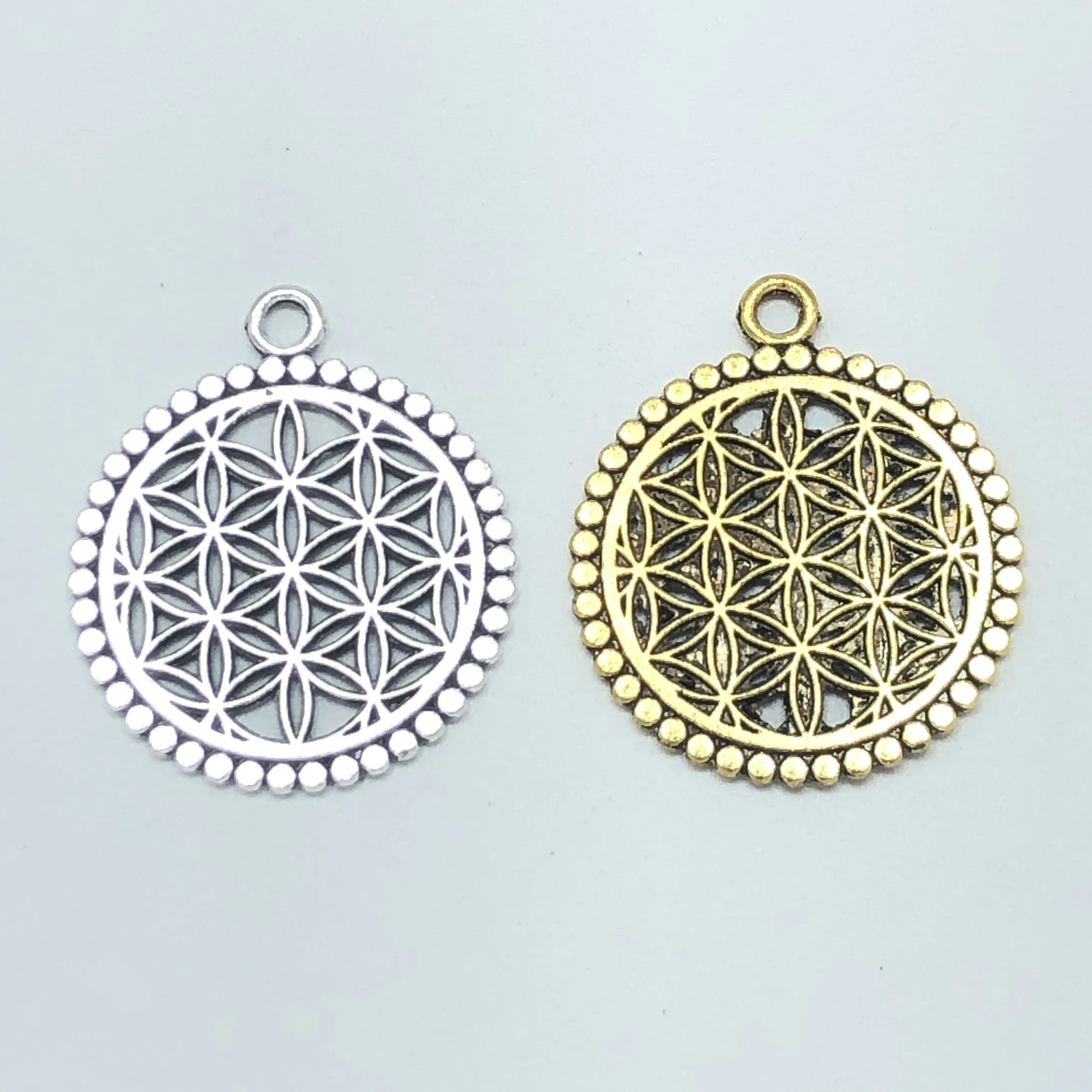 JUNKANG 10pcs 25mm*30mm Turkey popular round flower pendant tag DIY handmade bracelet necklace accessories connection accessorie
JUNKANG 10pcs 25mm*30mm Turkey popular round flower pendant tag DIY handmade bracelet necklace accessories connection accessorie