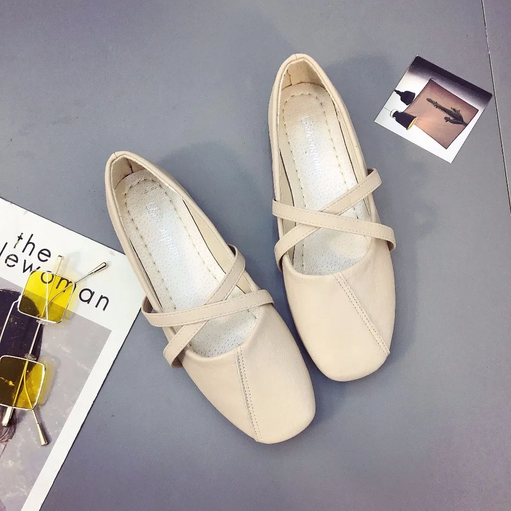 2018 new shallow mouth shoes strap ballet flat shoes Sen Department of flat shoes female.
2018 new shallow mouth shoes strap ballet flat shoes Sen Department of flat shoes female.