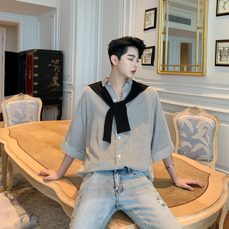 MIXCUBIC 2019 spring summer British style simple shawl striped shirts men casual loose shawl shirts for men,size M-XXL
MIXCUBIC 2019 spring summer British style simple shawl striped shirts men casual loose shawl shirts for men,size M-XXL