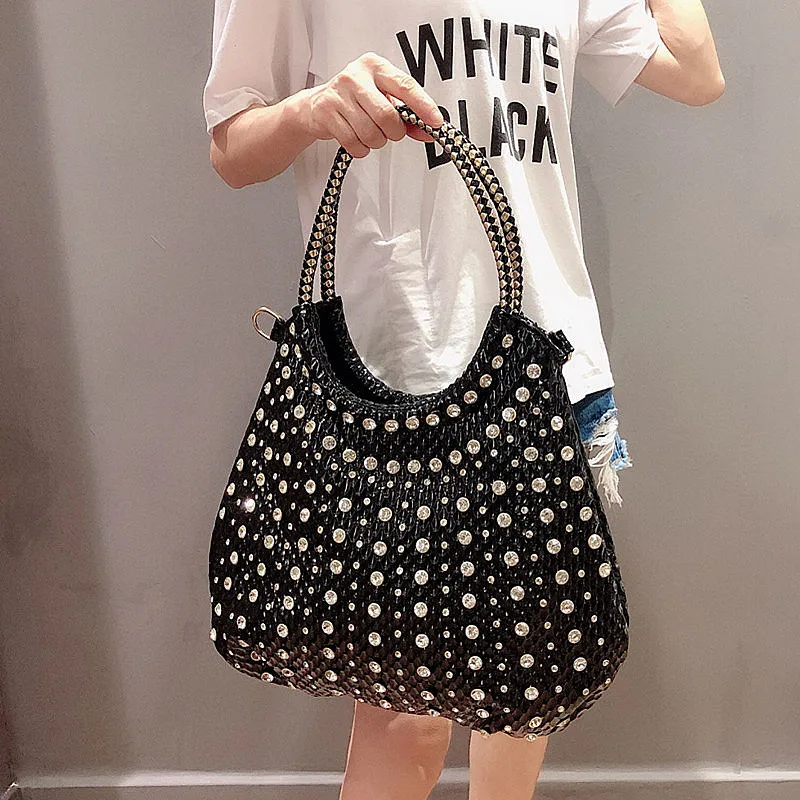 2019 Luxury fashion diamonds women handbags female rhinestone Patent leather shoulder messenger bag slung ladies crossbody bags
2019 Luxury fashion diamonds women handbags female rhinestone Patent leather shoulder messenger bag slung ladies crossbody bags