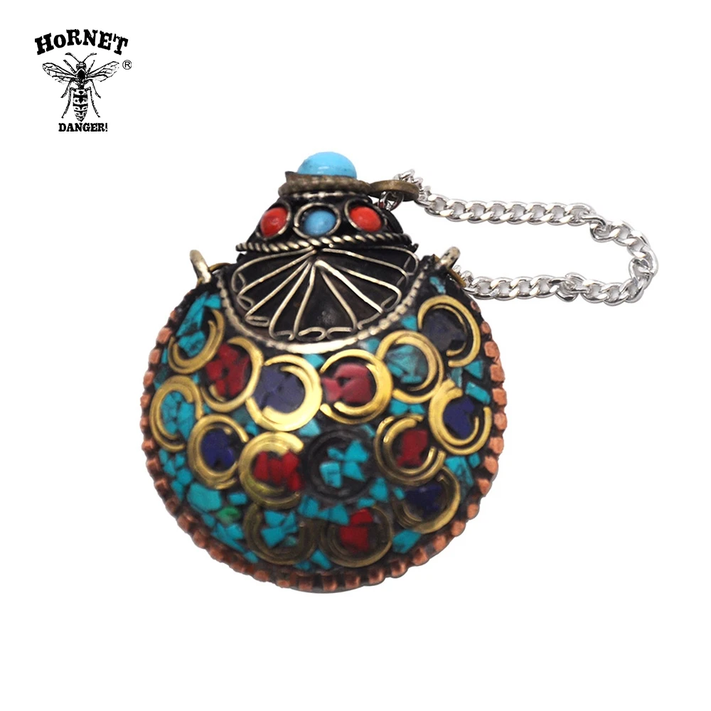HORNET Delicate Tibetan Coral Gemstone Brass Spoon Snuff Bottle Pendant Turquoise Coral Metal Snuff Snorter Dispenser Nasal
HORNET Delicate Tibetan Coral Gemstone Brass Spoon Snuff Bottle Pendant Turquoise Coral Metal Snuff Snorter Dispenser Nasal
