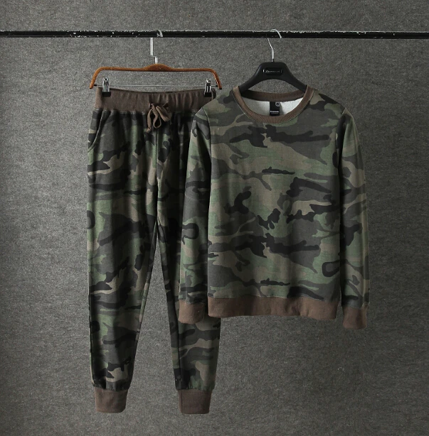 Men's Cotton Camouflage tracksuit Round-neck Guard Sports Hallen Bottomwear Two-piece suit
Men's Cotton Camouflage tracksuit Round-neck Guard Sports Hallen Bottomwear Two-piece suit