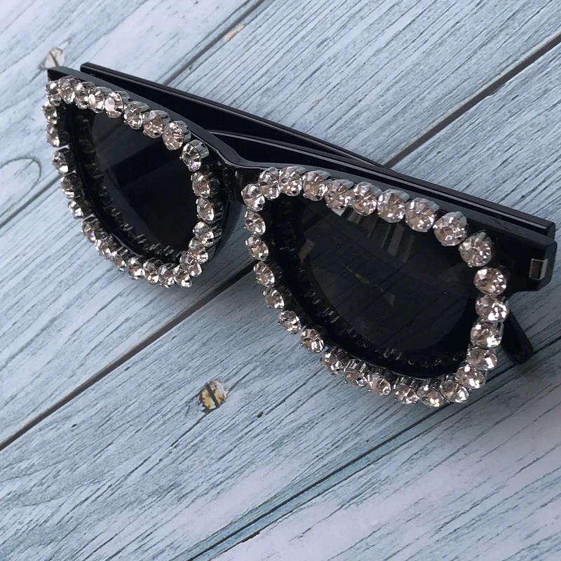 Brand Designer Men Sunglasses Black Frame Diamond Square Women Eyewear UV400 Vintage Sun Glasses
Brand Designer Men Sunglasses Black Frame Diamond Square Women Eyewear UV400 Vintage Sun Glasses