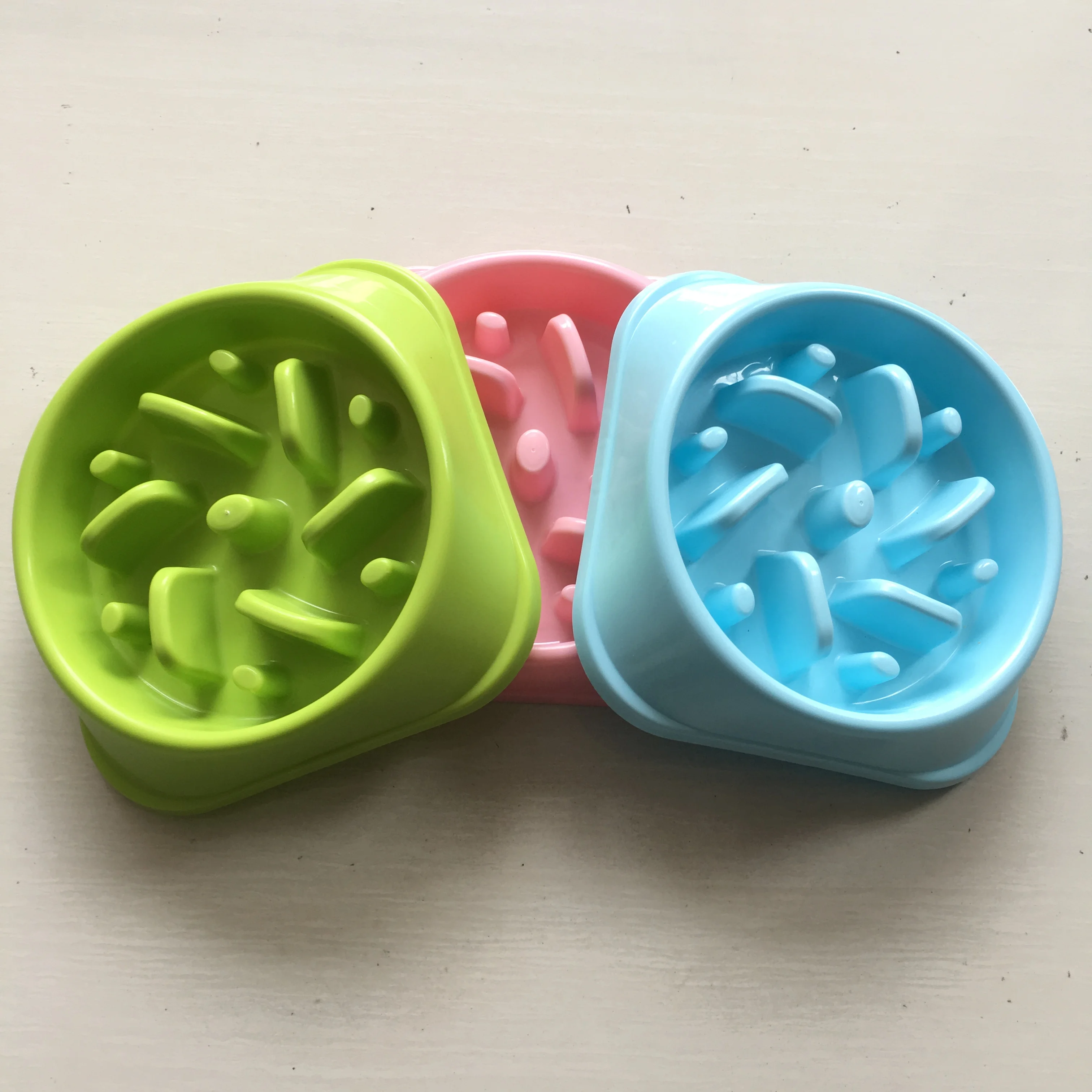 Pet Dog Slow Eating Training Bowl for Puppy Kitten Plastic Food Feeding Bowl Pet Avoid Choke Feeder Pet Dog Training Bowl
Pet Dog Slow Eating Training Bowl for Puppy Kitten Plastic Food Feeding Bowl Pet Avoid Choke Feeder Pet Dog Training Bowl