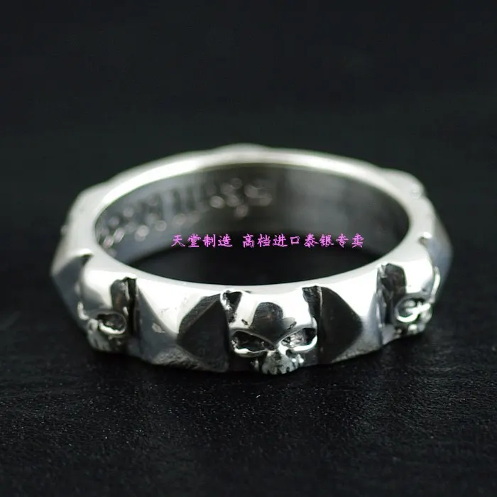 2019 new fashion jewelry Thailand jewelry s925 silver rings the rivet punk skull Thai silver ring
2019 new fashion jewelry Thailand jewelry s925 silver rings the rivet punk skull Thai silver ring