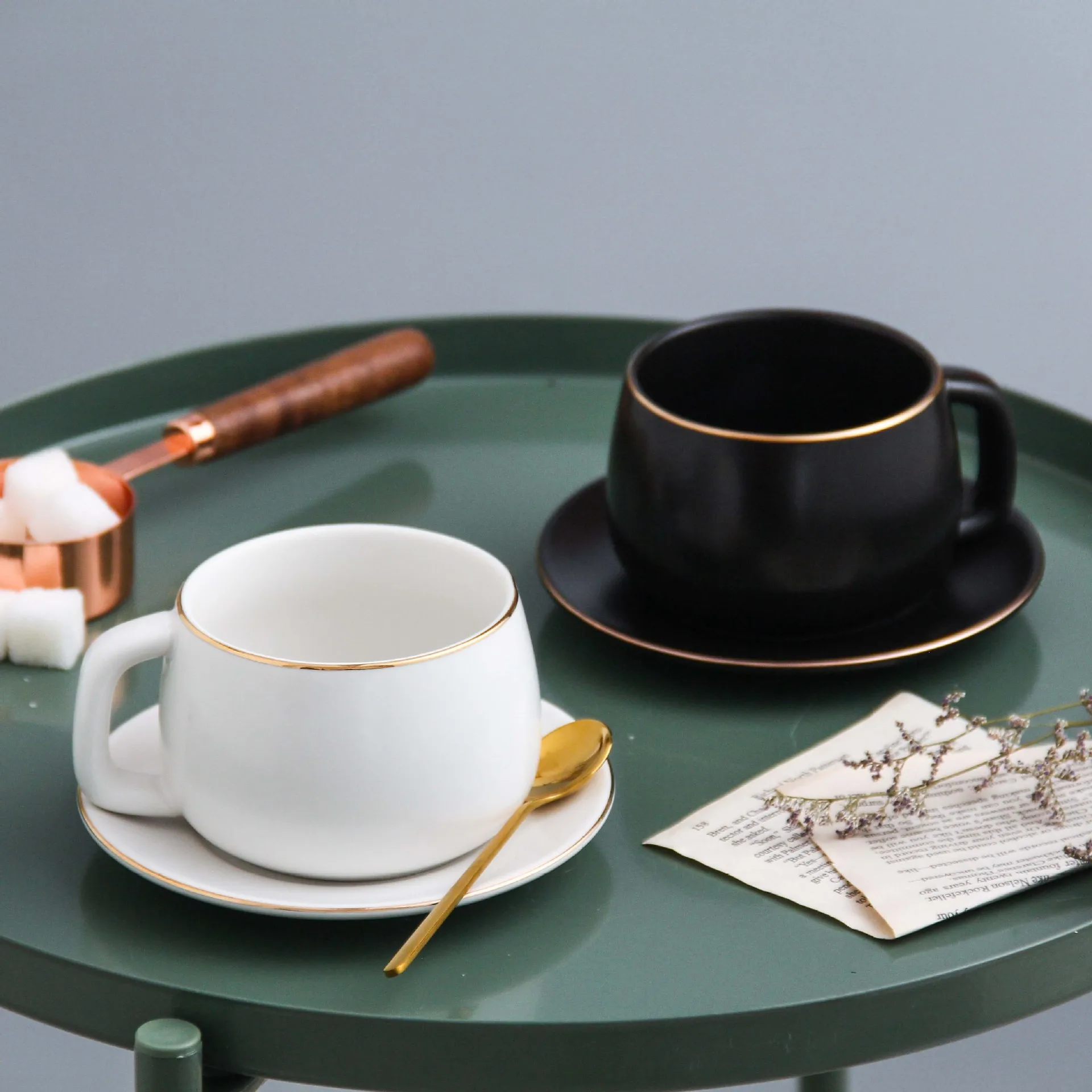New fashion eco-friendly europe nordic ceramic golden coffee mug with handgrip funny mugs 280ml/9.5oz two colors
New fashion eco-friendly europe nordic ceramic golden coffee mug with handgrip funny mugs 280ml/9.5oz two colors