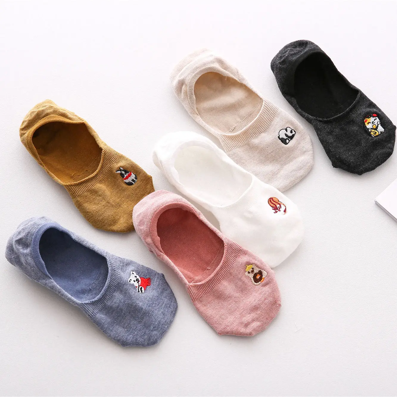 Spring and summer new socks embroidery cute small animal cotton boat socks female Japanese cute low help boat socks
Spring and summer new socks embroidery cute small animal cotton boat socks female Japanese cute low help boat socks