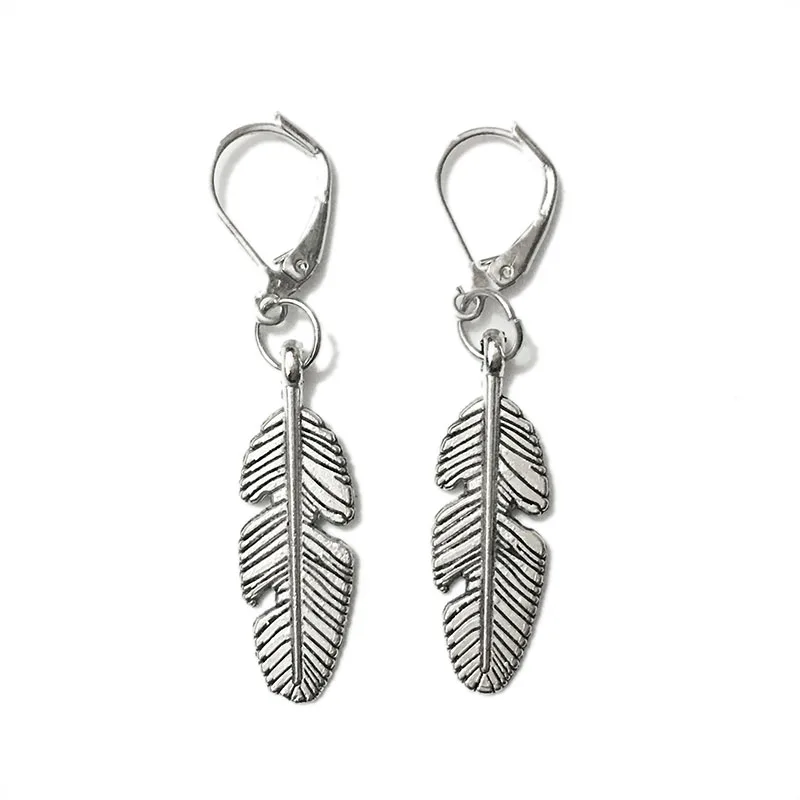 BEAUCHAMP 1 pair Earrings feather Charm Bijoux Antique Gold Silver Color Drop Round coins Brincos earring beads pendant jewelry
BEAUCHAMP 1 pair Earrings feather Charm Bijoux Antique Gold Silver Color Drop Round coins Brincos earring beads pendant jewelry