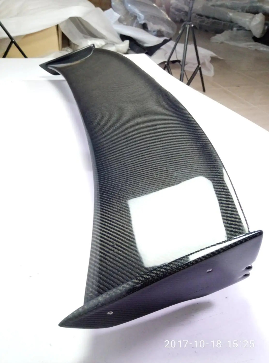 Car-styling Carbon Fiber Nismo Style Rear Spoiler With Brake Light Glossy Fibre Finish Trunk Wing CBA DBA Body Kit For R35 GTR
Car-styling Carbon Fiber Nismo Style Rear Spoiler With Brake Light Glossy Fibre Finish Trunk Wing CBA DBA Body Kit For R35 GTR